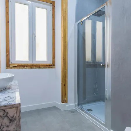 Noble And Luxury House In Apartman *