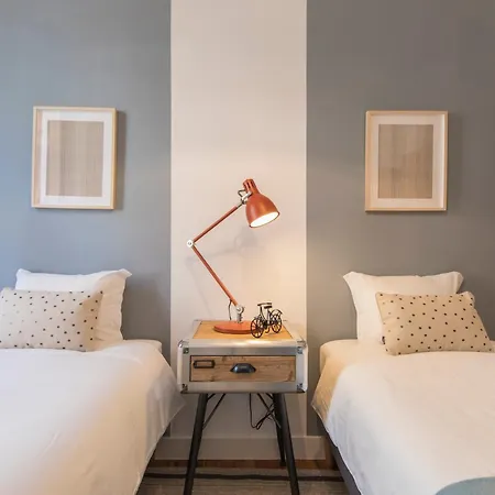 Noble And Luxury House In Apartament