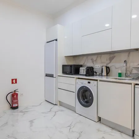 Noble And Luxury House In Apartament Lizbona